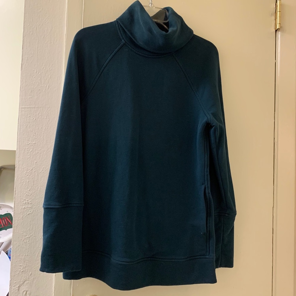 Lululemon cowneck pullover
